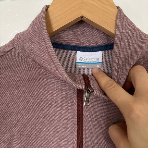 Columbia 1/4 Zip Lightweight Sweatshirt - Picture 3 of 7